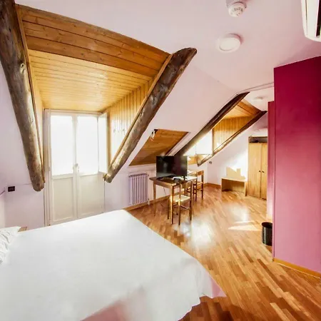 Monolocali Mansardati Centro Angolo Cottura Su Richiesta Apartment Turin