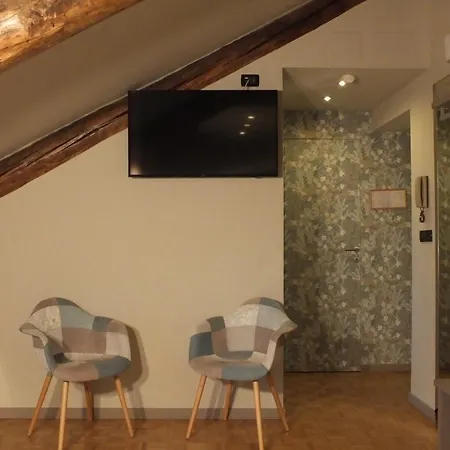 Monolocali Mansardati Centro Angolo Cottura Su Richiesta Apartment